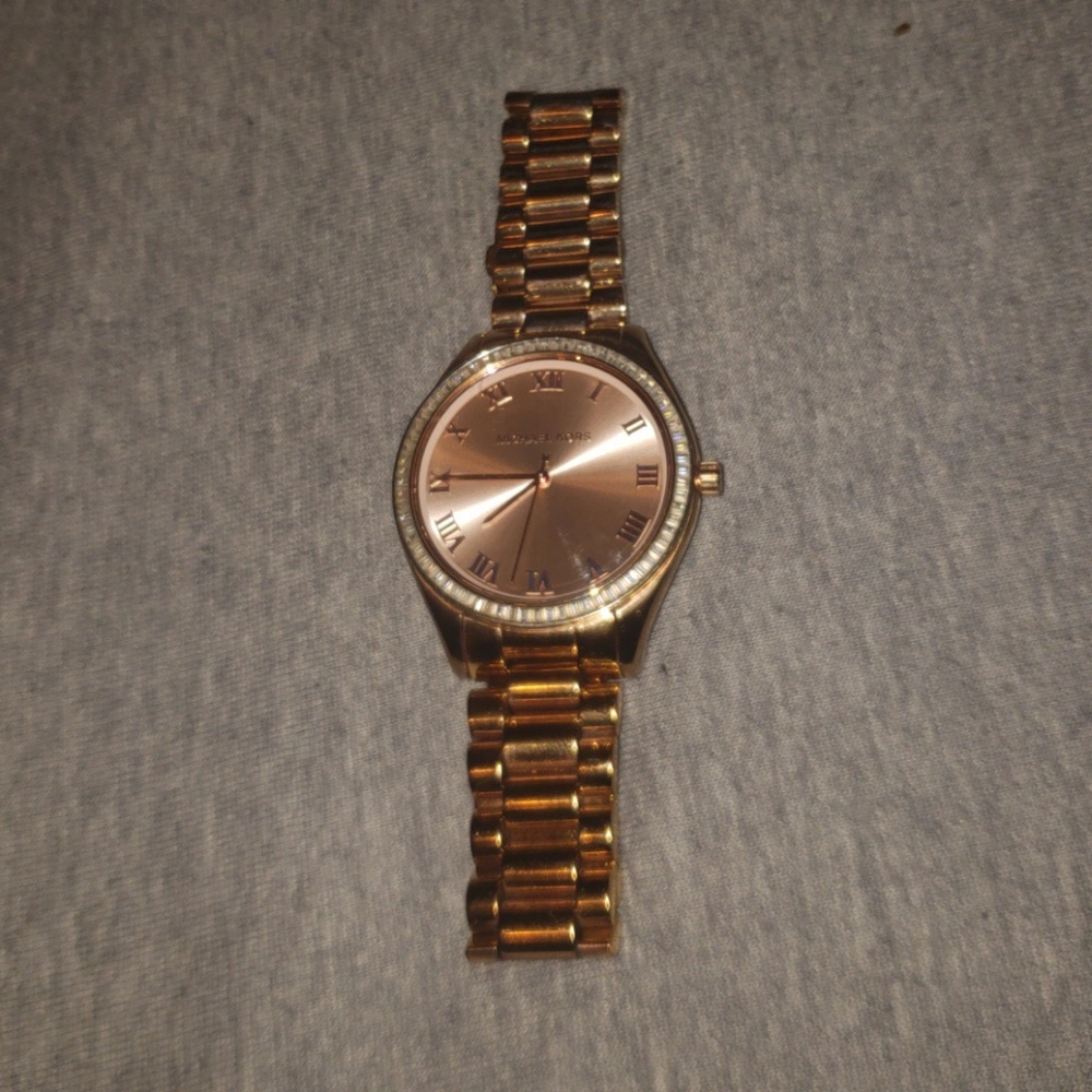 Watch - Picture 3 of 4